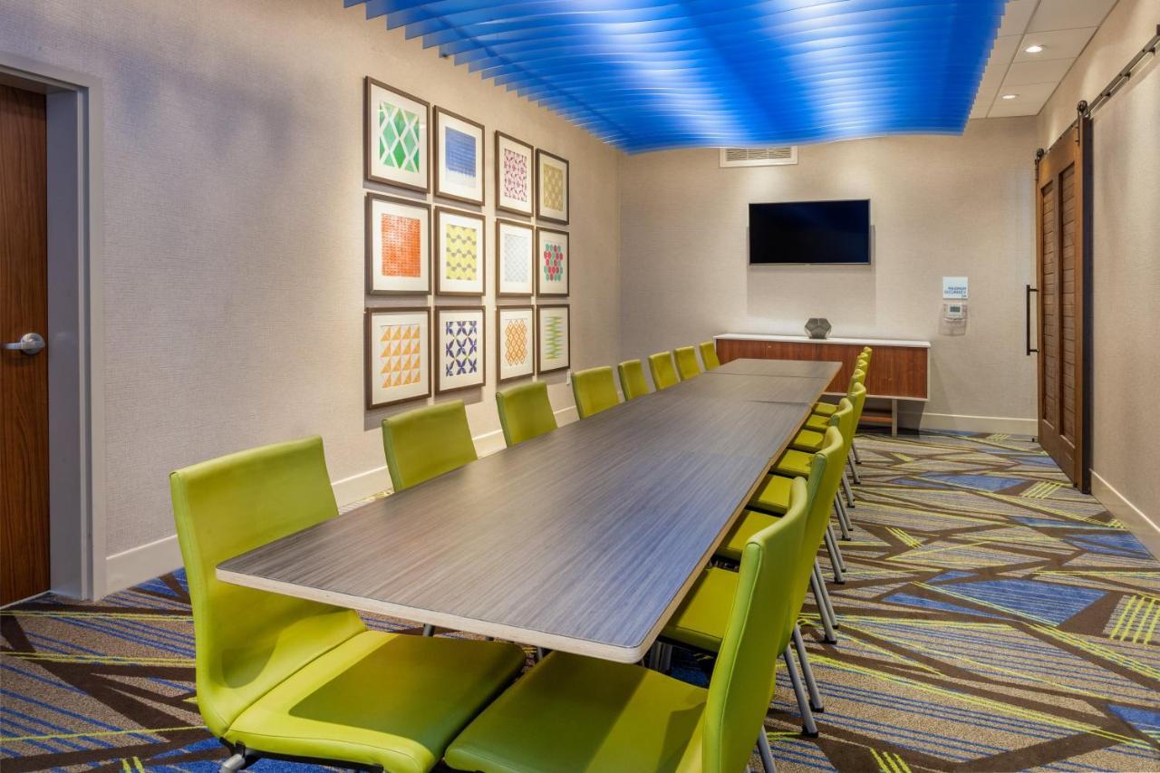 Holiday Inn Express & Suites Brunswick-Harpers Ferry Area By Ihg Exterior photo